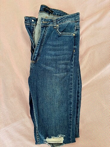 Trendyol dizi yırtıklı jean
