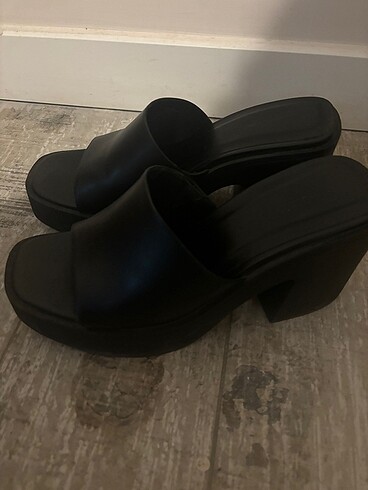 Bershka terlik