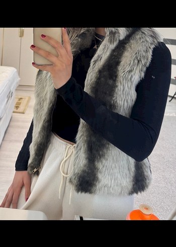 Gri Zebra Desenli Kürk Detaylı Kadın Yelek - Görsel 2