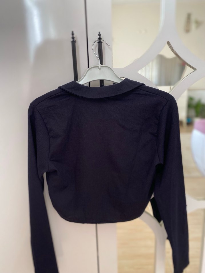 Siyah Düğmeli Uzun Kollu Kadın Gömlek - Görsel 3