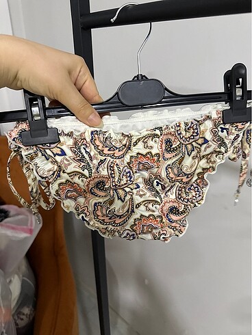 42 Beden Hm bikini altı