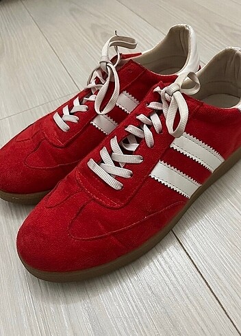 Spezial kırmızı
