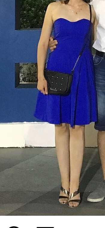 Straplez mavi elbise
