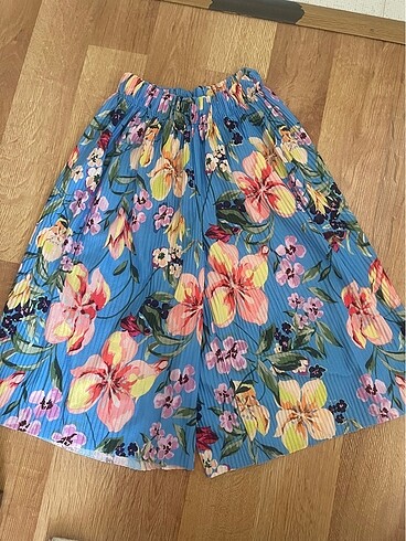 Zara 5/6 yaş pantolon etek