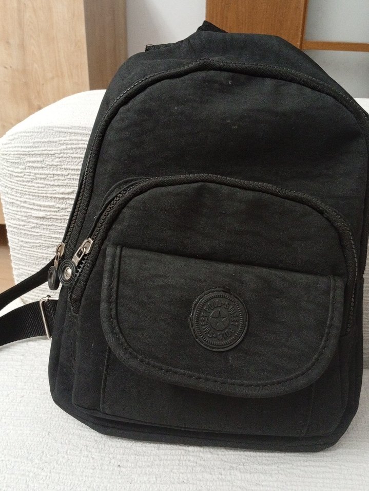 Siyah Kadın Sırt Çantası, Tokalı, Minimalist - Görsel 2