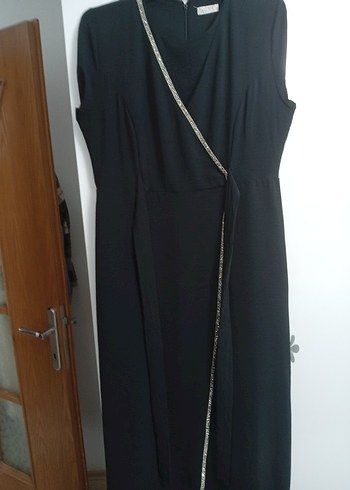 Siyah Nakışlı Kemerli Uzun Elbise - Görsel 6