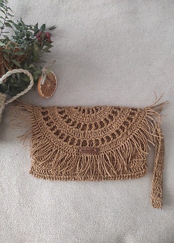 Zara Püsküllü Bej Örgü Bohem Clutch Çanta
