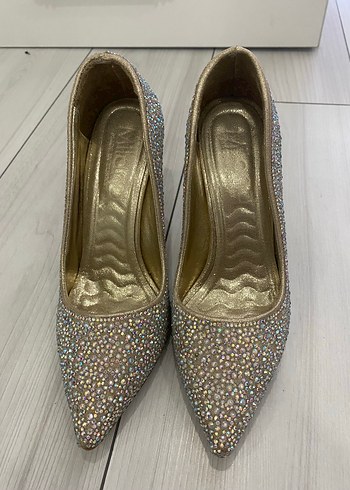 Diger Çok Renkli Pul Detaylı Stiletto