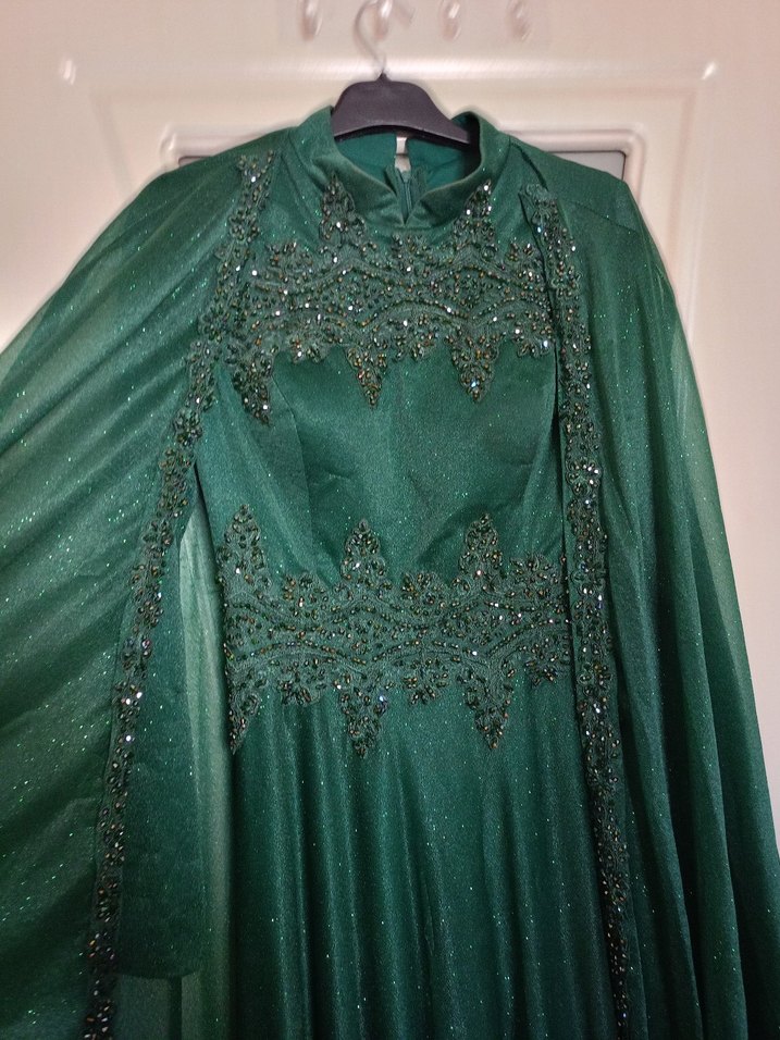 Yeşil Uzun Kollu İşlemeli Abiye Elbise - Görsel 3