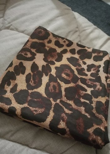 Kahverengi Leopar Desenli Kadın şal - Görsel 2