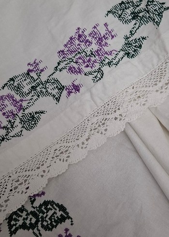 **Kaneviçe İşlemeli Örtü** - Görsel 4