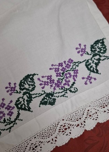 **Kaneviçe İşlemeli Örtü** - Görsel 2