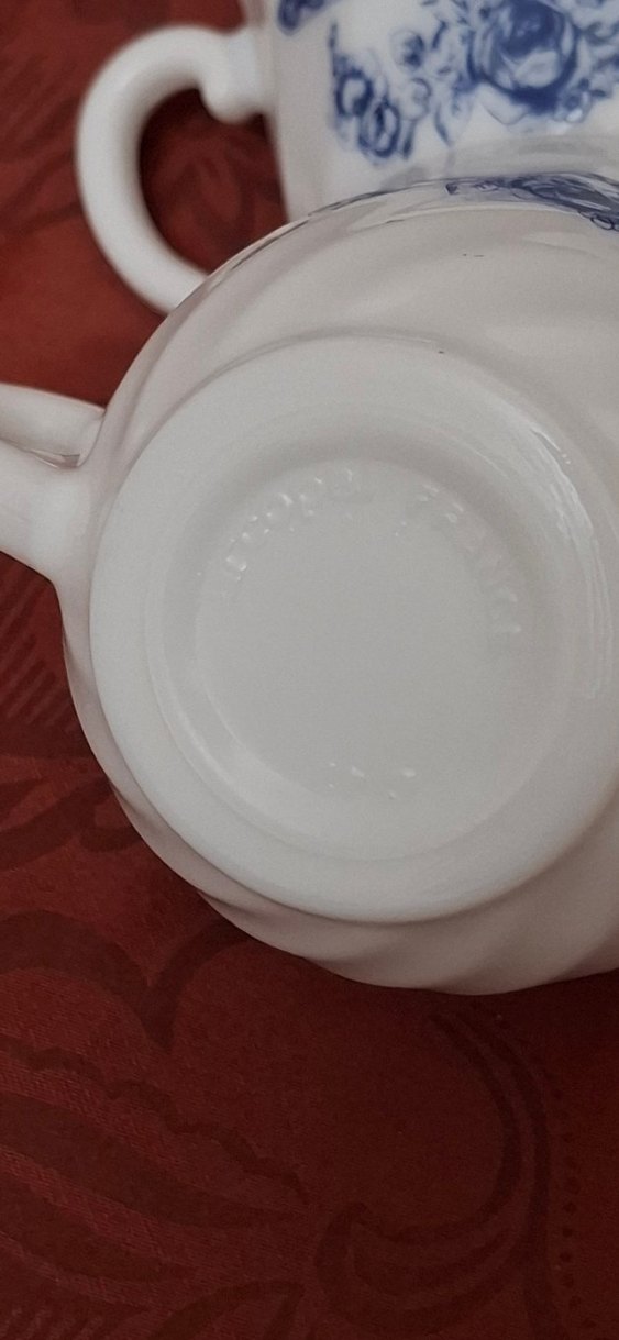 ** "Arcopal France" ürünü 2 Fincan &1 Tabak** - Görsel 3