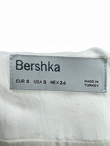 s Beden beyaz Renk Bershka Bluz %70 İndirimli.