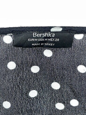 m Beden çeşitli Renk Bershka Bluz %70 İndirimli.