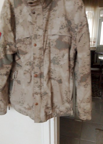 Düğmeli Kamuflaj Desenli Midi Mont - Görsel 3