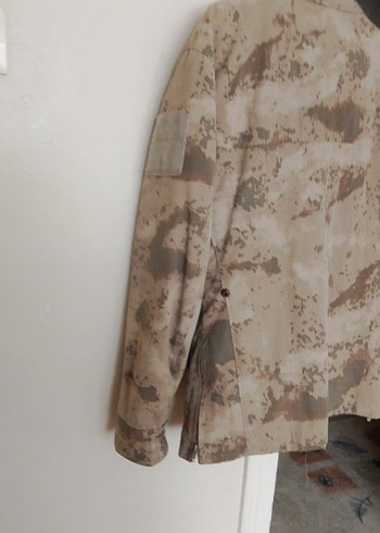 Düğmeli Kamuflaj Desenli Midi Mont - Görsel 5