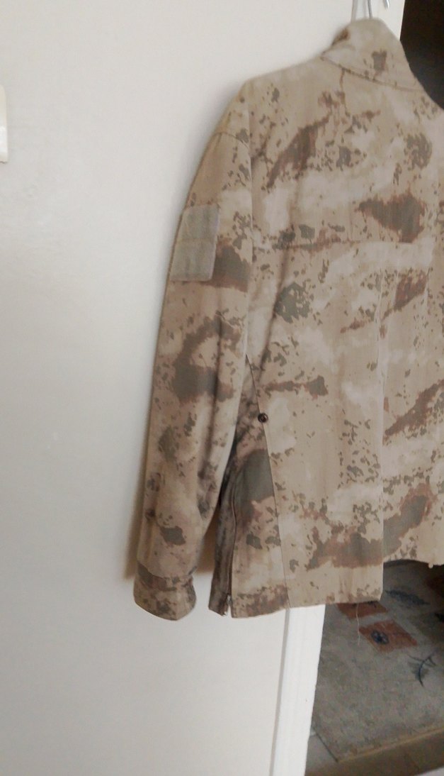 Düğmeli Kamuflaj Desenli Midi Mont - Görsel 5