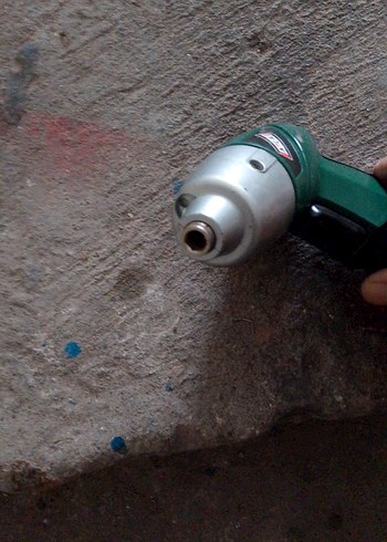 Yeşil ve Gri Elektrikli Matkap - Görsel 5