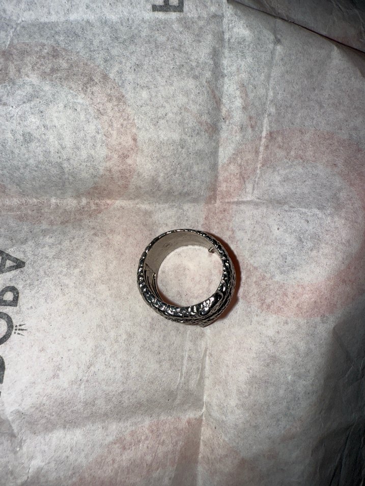 Gri Yılan Desenli Kadın Yüzük - Görsel 4