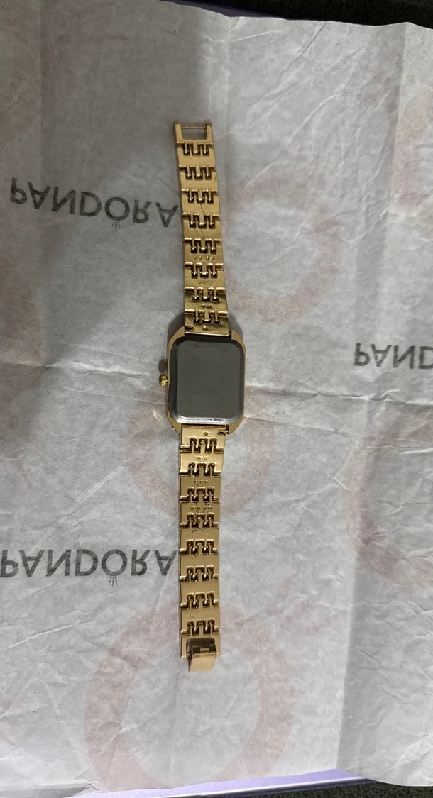 Kırmızı Zincir Detaylı Kadın Saati - Görsel 3