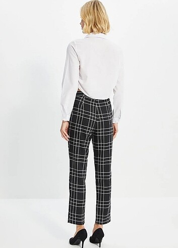 34 Beden siyah Renk Kare pantalon trendyol