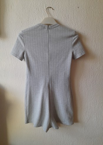 xs Beden Bershka Gri Çizgili Kısa Kollu Mini Tulum