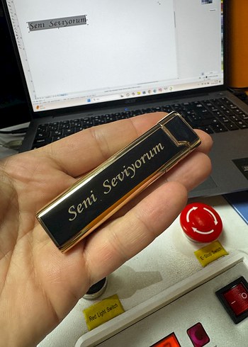  Beden Renk Parlak Siyah Kişiye Özel Çakmak