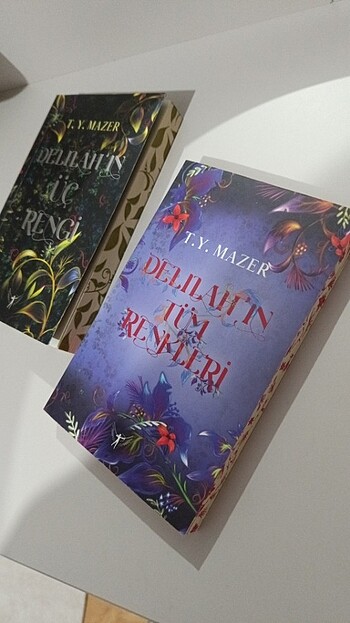 Delilah'ın Üç Rengi serisi 