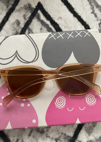 Şeffaf bej retro kadın güneş gözlüğü - Görsel 3