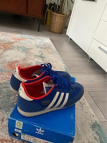 38 Beden Az kullanılmış Adidas spor ayakkabı