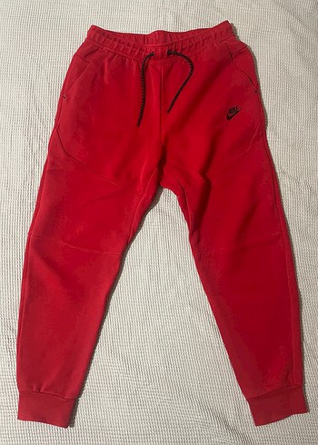 Nike Kırmızı Tech Fleece