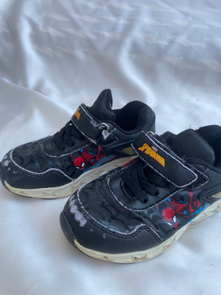 Örümcek Adam Desenli Siyah Erkek Çocuk Spor Ayakkabı - Görsel 2