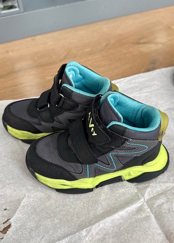 Erkek Çocuk Gri Renkli Cırtlı Bot - Görsel 2