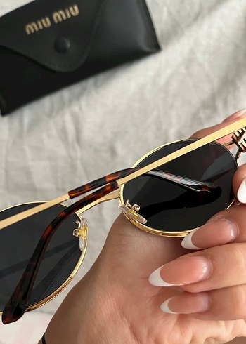 Miu Miu Miu Miu Altın Renk Klasik Kadın Güneş Gözlüğü
