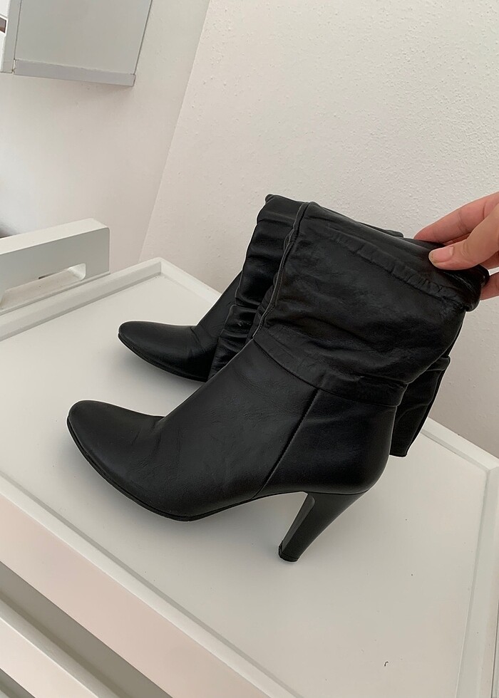 Siyah deri çizme - Görsel 3