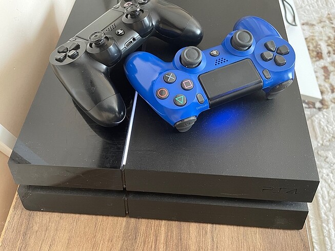 Ps4 iki kol 500gb