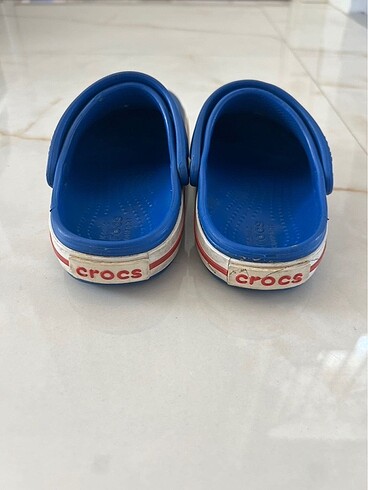 28 Beden Crocs mavi terlik
