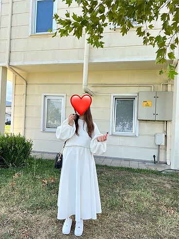 beyaz etekli takım