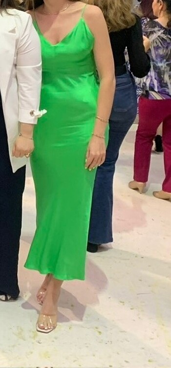Zara Zara midi saten elbise