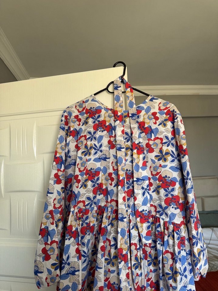 Çiçek Desenli Uzun Pamuklu Elbise - Görsel 4