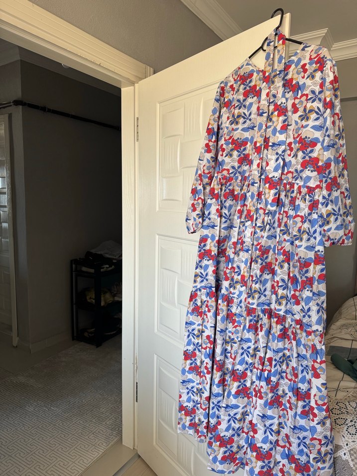 Çiçek Desenli Uzun Pamuklu Elbise - Görsel 2