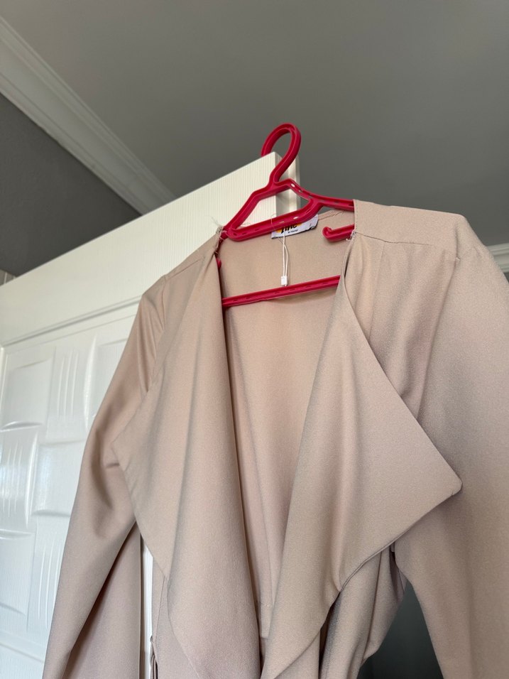 Bej Uzun Kadın Trençkot - Görsel 4