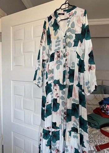 Düğmeli V Yaka Uzun Bohem Elbise - Görsel 2