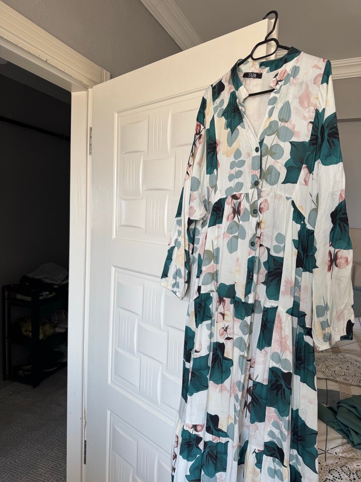 Düğmeli V Yaka Uzun Bohem Elbise - Görsel 3