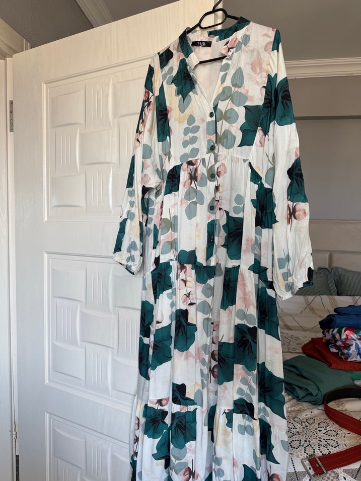 Düğmeli V Yaka Uzun Bohem Elbise - Görsel 2