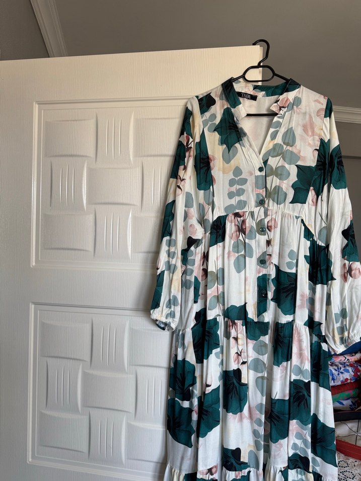 Düğmeli V Yaka Uzun Bohem Elbise - Görsel 4