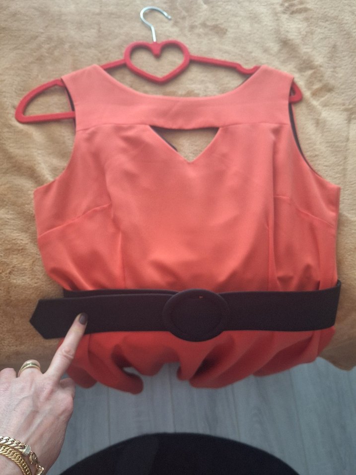 Kırmızı V Yakalı Midi Drapeli Elbise - Görsel 3