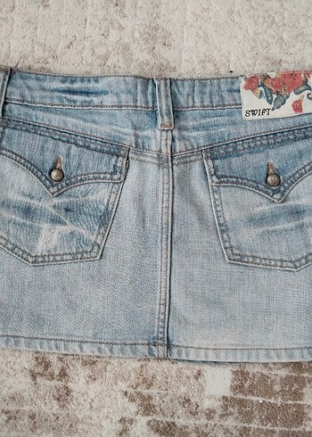 Düğmeli Nakışlı Pembe Denim Mini Etek