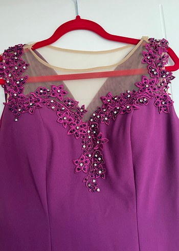 Mor Uzun V Yaka Drapeli Abiye Elbise - Görsel 2